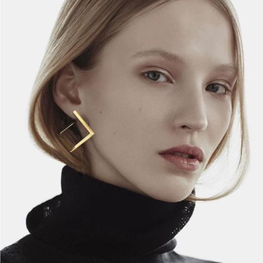 Gold square earrings (large size)